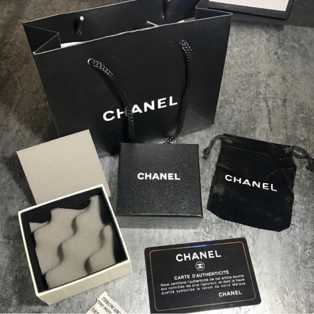 Chanel gift packaging